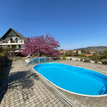 Bed & Breakfast Dandelion Gizella 3*